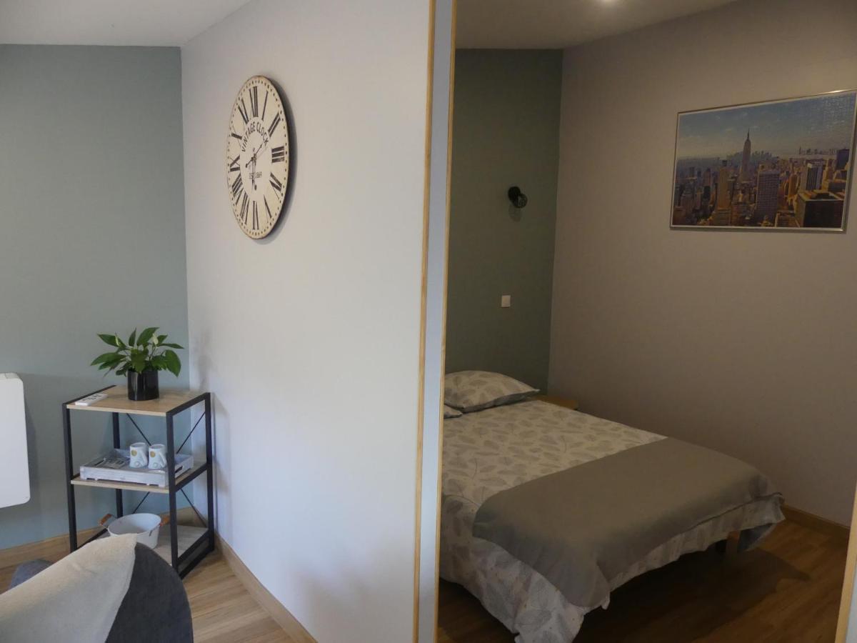charmant studio 35m² au calme proche du circuit Saint-Gervais en-Belin Exterior foto
