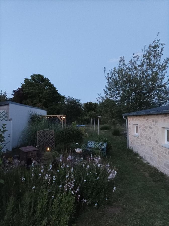 charmant studio 35m² au calme proche du circuit Saint-Gervais en-Belin Exterior foto
